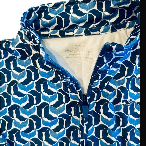 Vineyard Vines Girls Long Sleeved Performance  Pullover Sz large (14)🐳🐳 - Picture 3 of 4